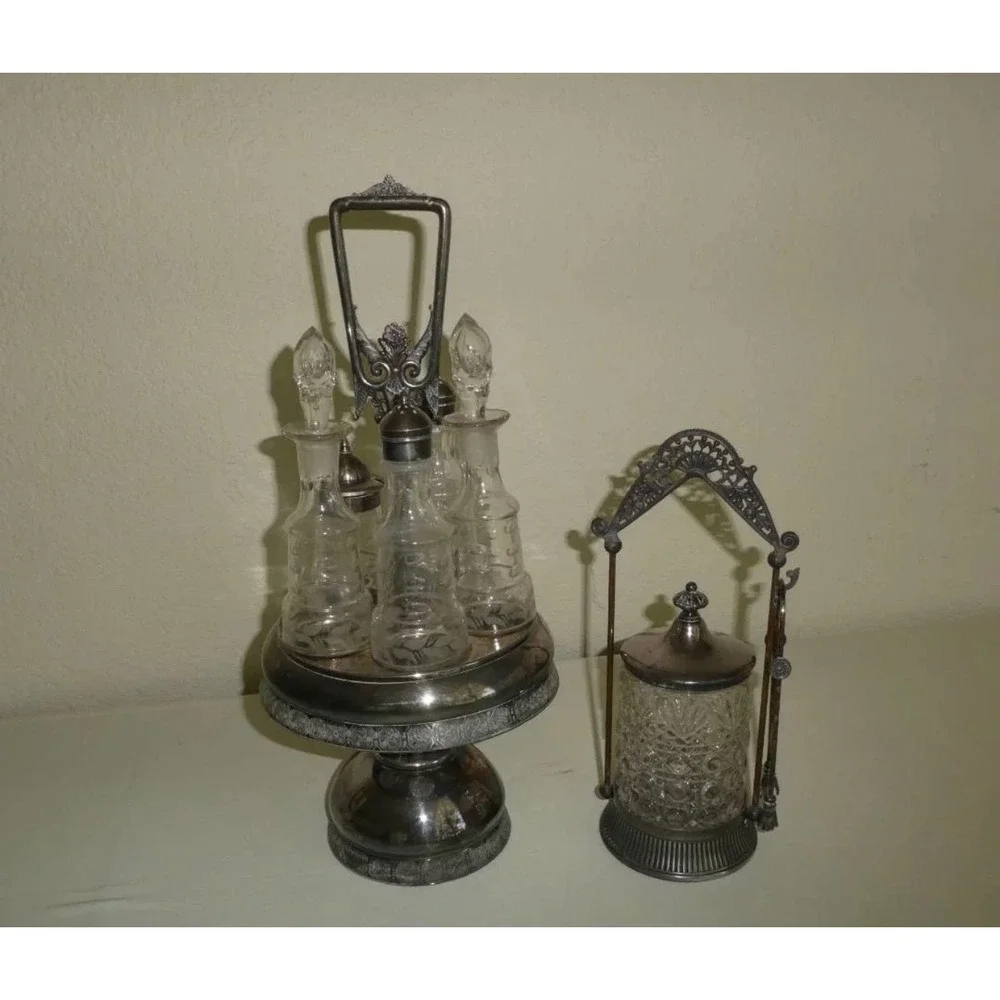 Antique Wm Rogers Cruet Set & Meriden Quadruple Plate Pickle Castor